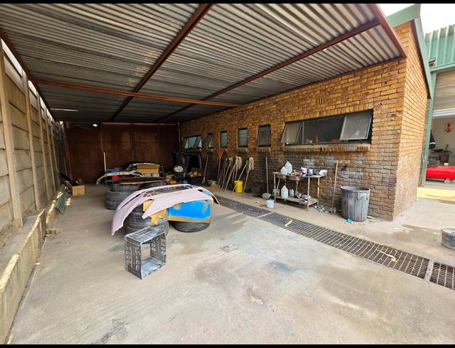 440M² WAREHOUSE TO LET IN WADEVILLE